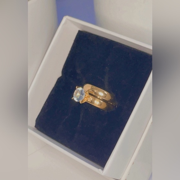 NWT Engagement circonia and wedding band set Stainless Steel Gold Size 8 - Picture 9 of 17